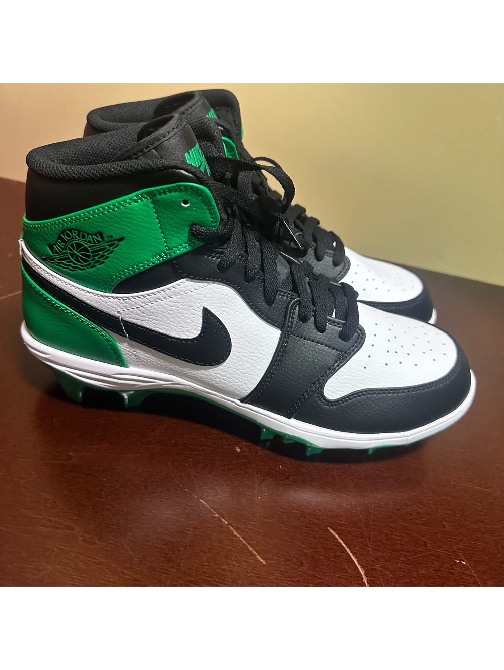 New Nike Air Jordan 1 Mid TD Mens sz 10.5 Black Green Football Cleats FJ6805 003